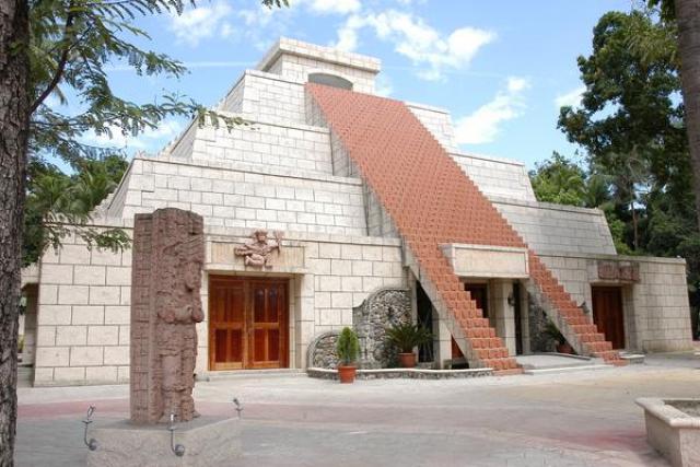 The legacy of Samuel Joaquín Flores, Mexico’s most controversial church ...